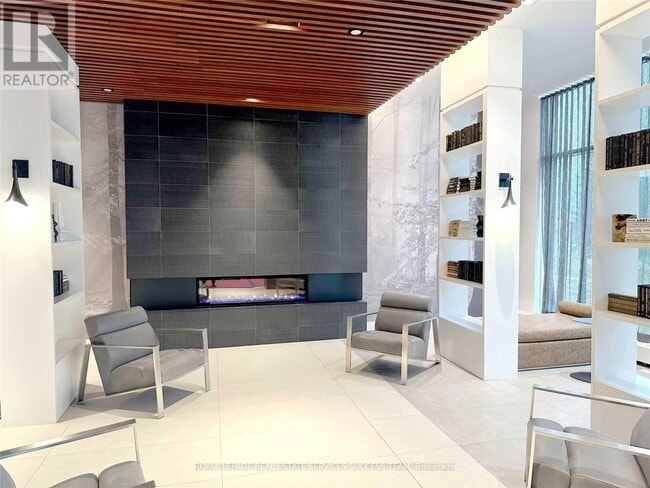 Photo du bâtiment - 297-1297 Oak Walk Dr