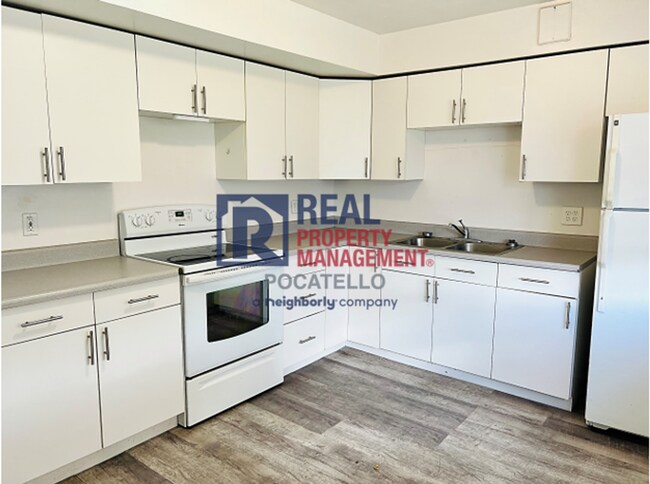 Foto del edificio - 625 El Rancho Blvd