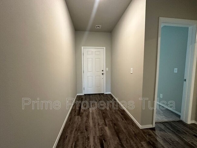 Foto del edificio - 27811 E 114th Pl S