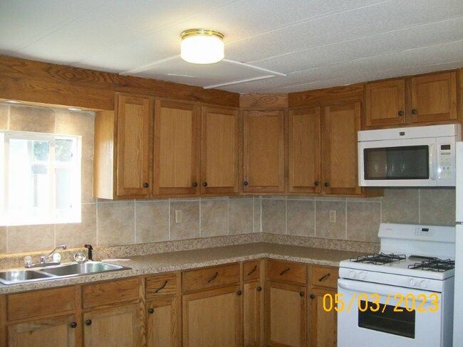 Building Photo - 3103 Springhill Rd