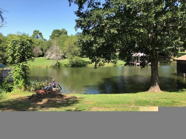 Foto principal - 16896 Oakwood Dr
