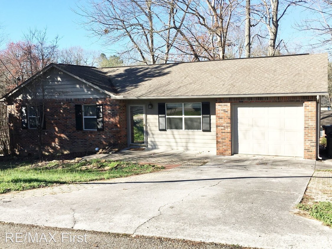 Primary Photo - 6224 Starhurst Dr