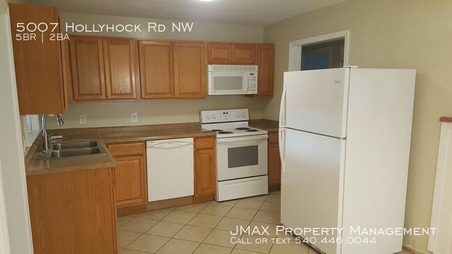 Building Photo - 5007 Hollyhock Rd NW