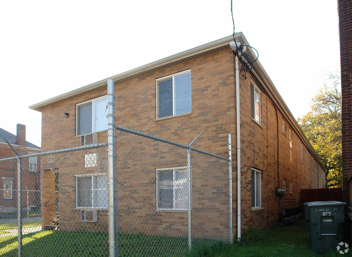 Building Side - 879 E Mound St