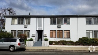 Foto principal - 4655 Council St