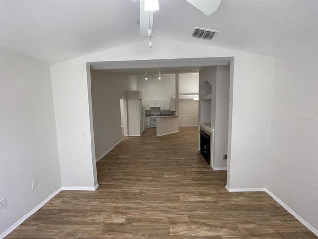 Building Photo - 3313 S Kirkman Rd