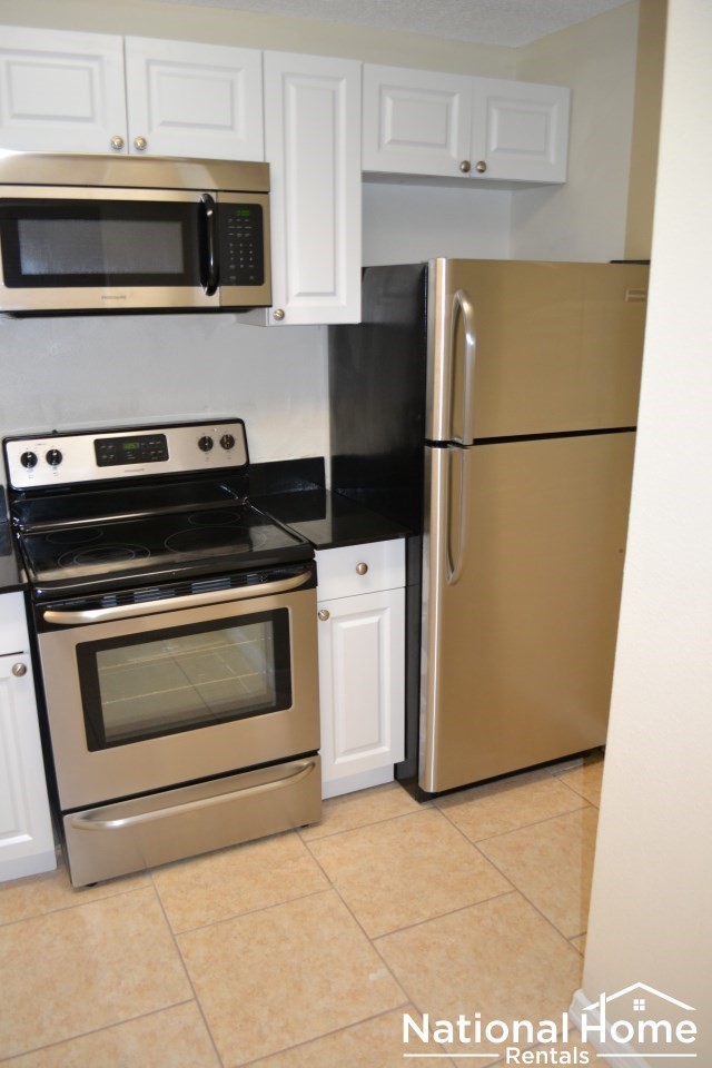 Building Photo - 1215 S Pine Ridge Cir