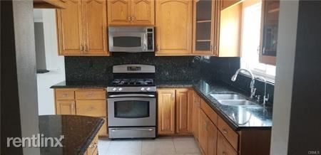 Foto del edificio - 4 br, 3 bath House - 3900 E Walnut Ave