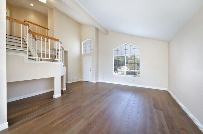 Building Photo - 10205 Single Oak Dr