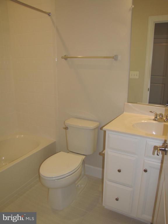 Building Photo - 6039 Camerons Ferry Dr