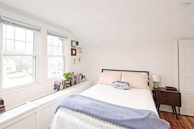 Foto del edificio - Nicely Updated Fry's Spring Apartment With Utilities Included