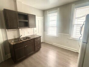 Building Photo - 1207 E Kane Pl