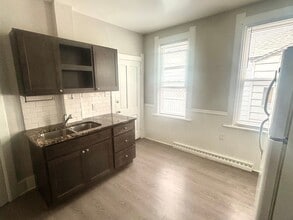 Building Photo - 1207 E Kane Pl