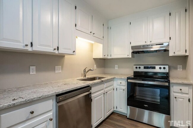 Building Photo - 505 Caprice Ct