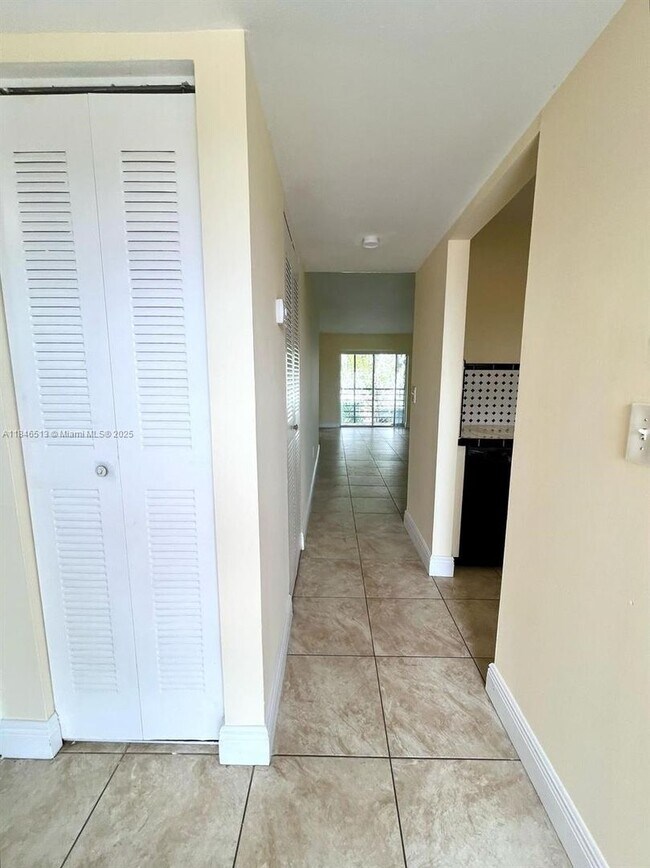Foto del edificio - 20800 NE 8th Ct