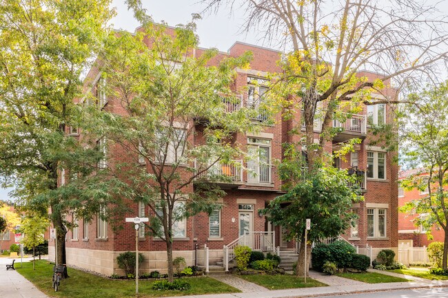 Building Photo - 10 Rue York
