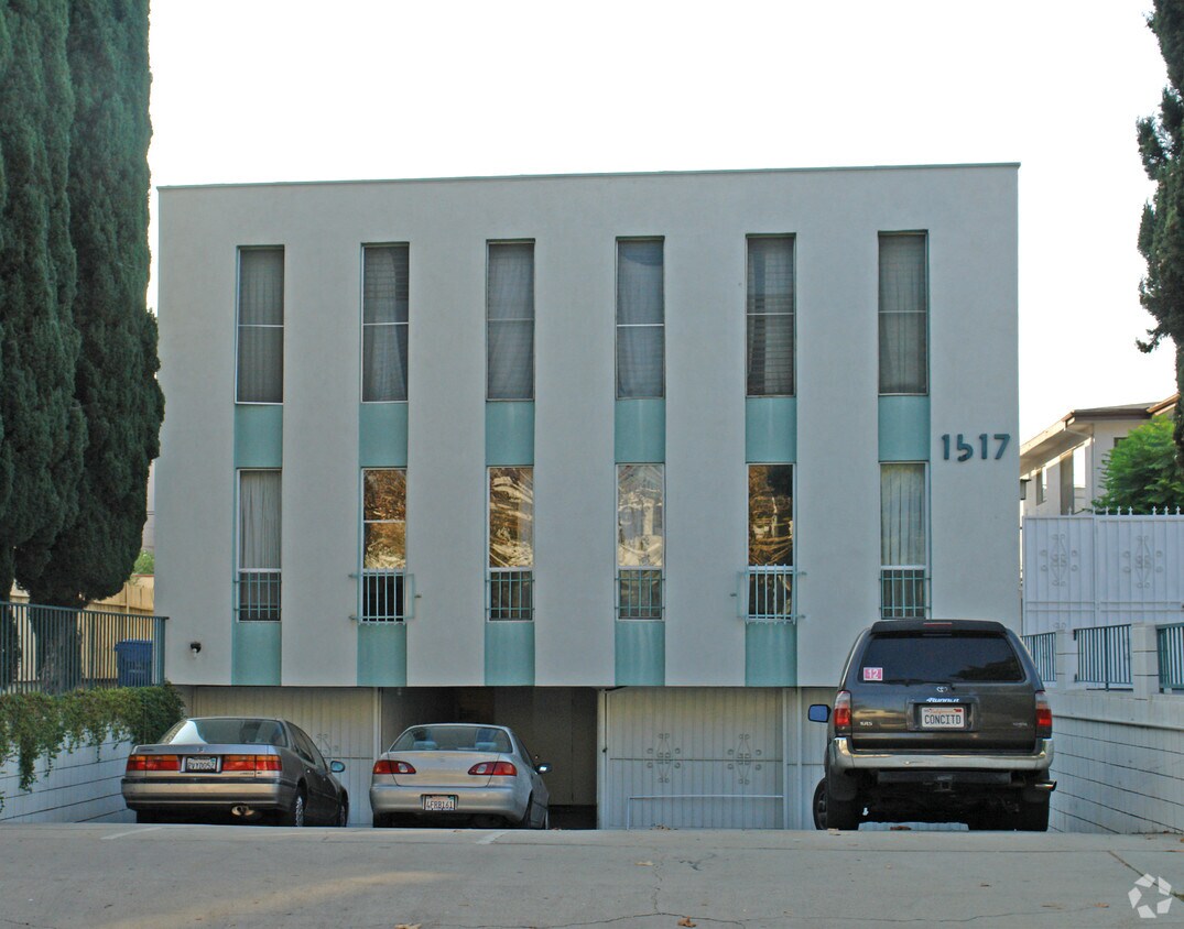 Foto principal - 1517 S Sherbourne Dr