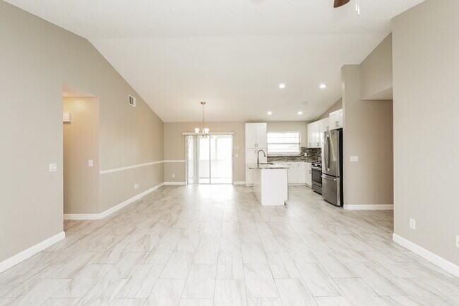 Foto del edificio - 2767 Muscatello St