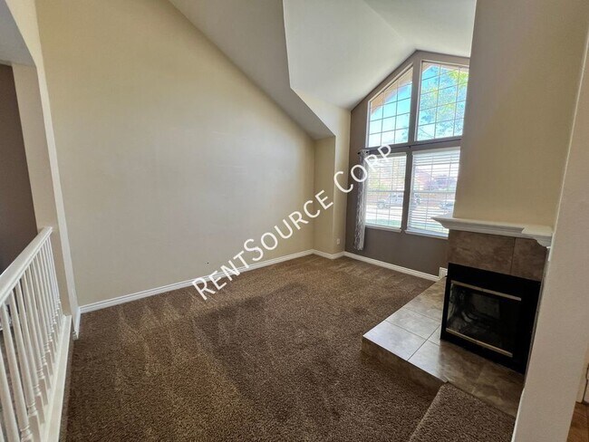 Foto del edificio - 4 Bedroom Single Story Home for Rent in We...