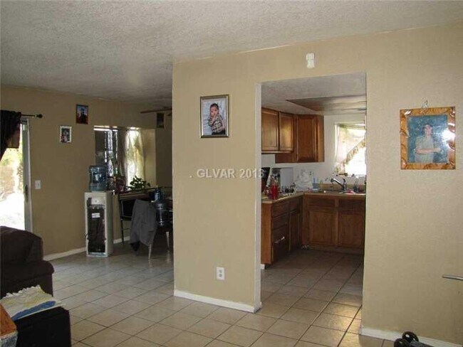 Foto del edificio - 513 E Rolly St