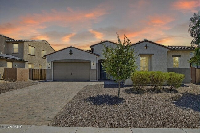 Foto del edificio - 3405 S 183rd Dr