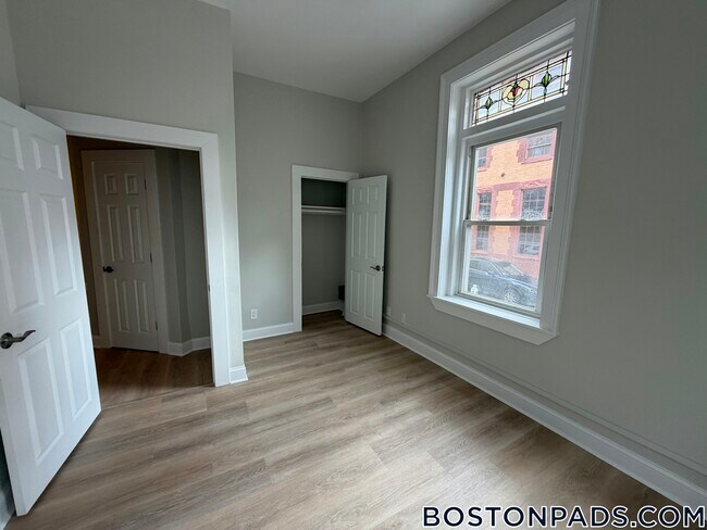 Building Photo - 38 Hemenway St
