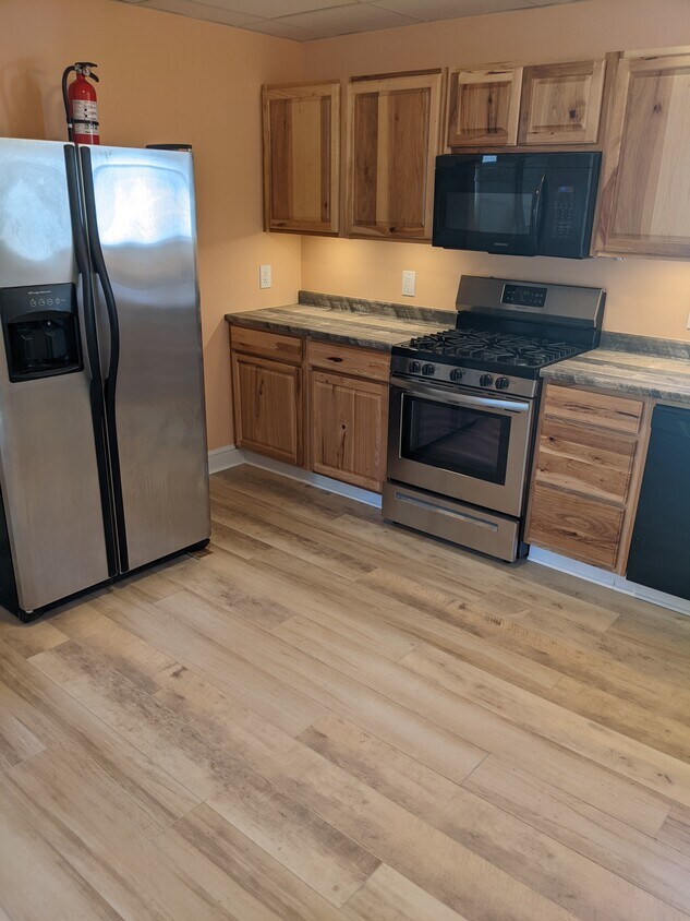 Kitchen - 112 4th St