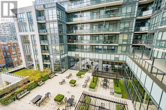 Photo du bâtiment - 460-460 Adelaide St E