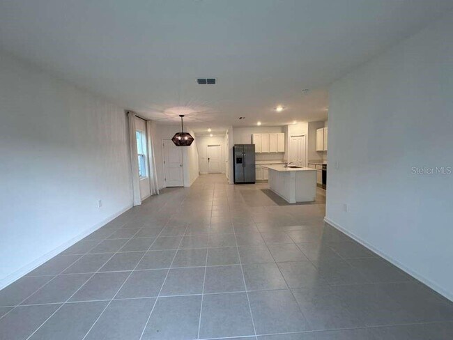 Building Photo - 5031 Oaks River St