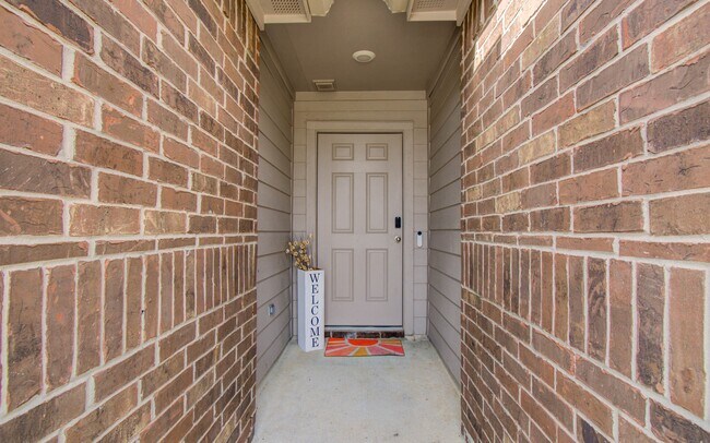 Foto del edificio - 14344 Rain Dr