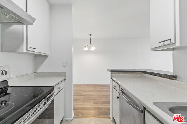 Foto del edificio - 320 S Ardmore Ave