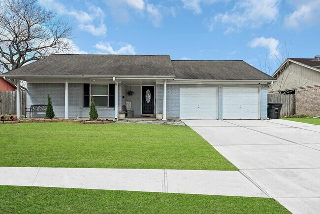 Building Photo - 11811 Flushing Meadows Dr