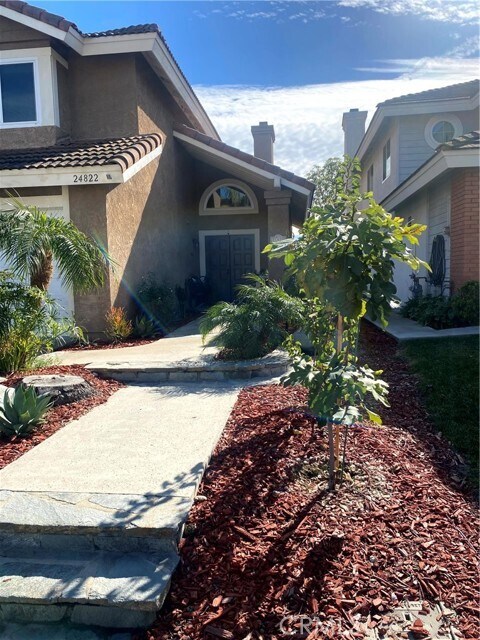 Foto del edificio - 24822 Eaton Ln
