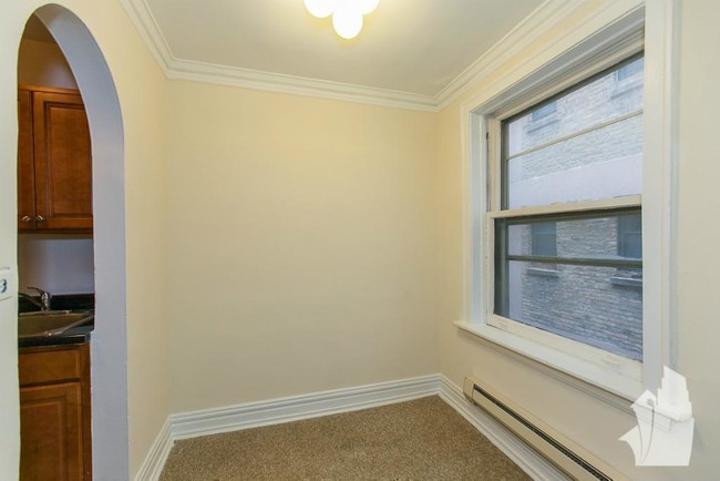 Foto del edificio - 1 bedroom in Chicago IL 60657