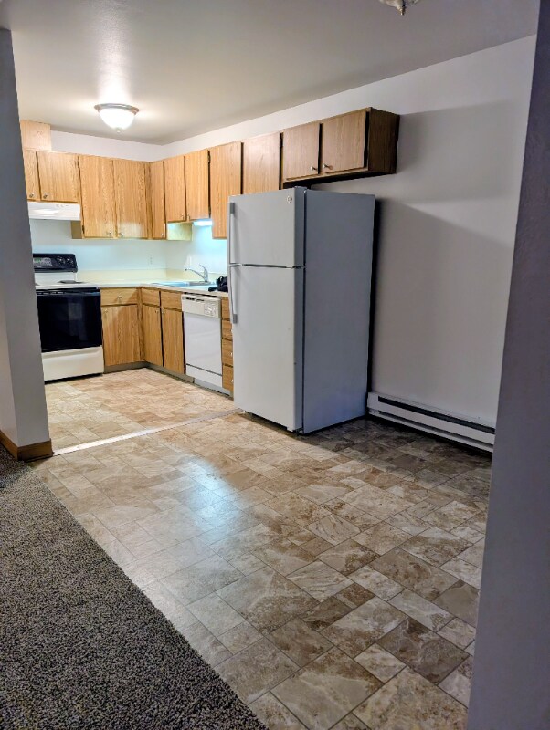 Foto del edificio - 9233 Interlake Ave N