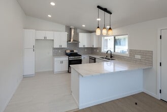Building Photo - 34101 El Encanto Ave