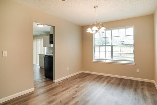 Building Photo - 9618 Poynes Dr