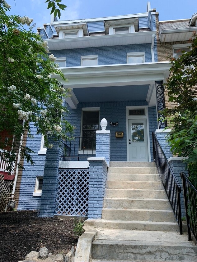 Foto principal - 761 Princeton Plz NW