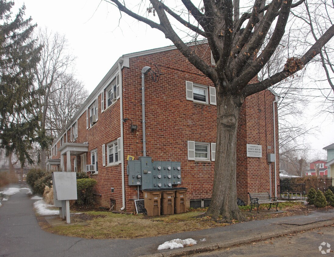 Primary Photo - Essex House Condominiums