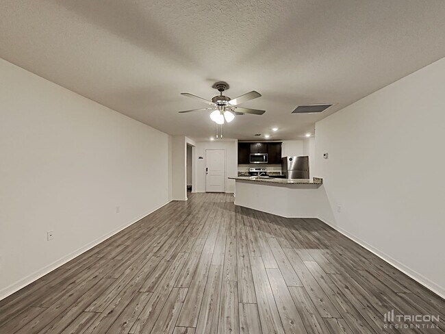 Building Photo - 6130 Dolostone Dr