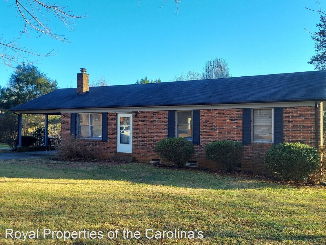 Primary Photo - 3 br, 1 bath House - 168 Polly Dr