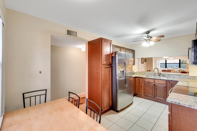 Building Photo - 7689 Tahiti Ln
