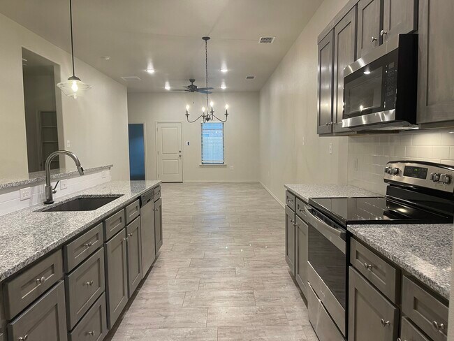 Building Photo - 1134 N 7th St