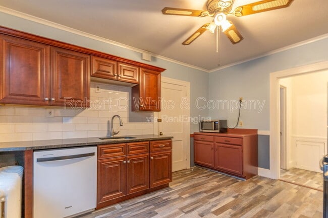 Foto del edificio - 35 Outlook Ave