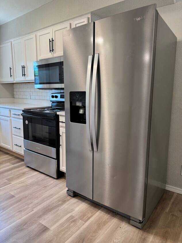 Foto principal - Newly renovated 3 bedroom 2.5 baths
