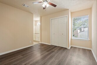 Building Photo - 5921 Arncliffe Dr