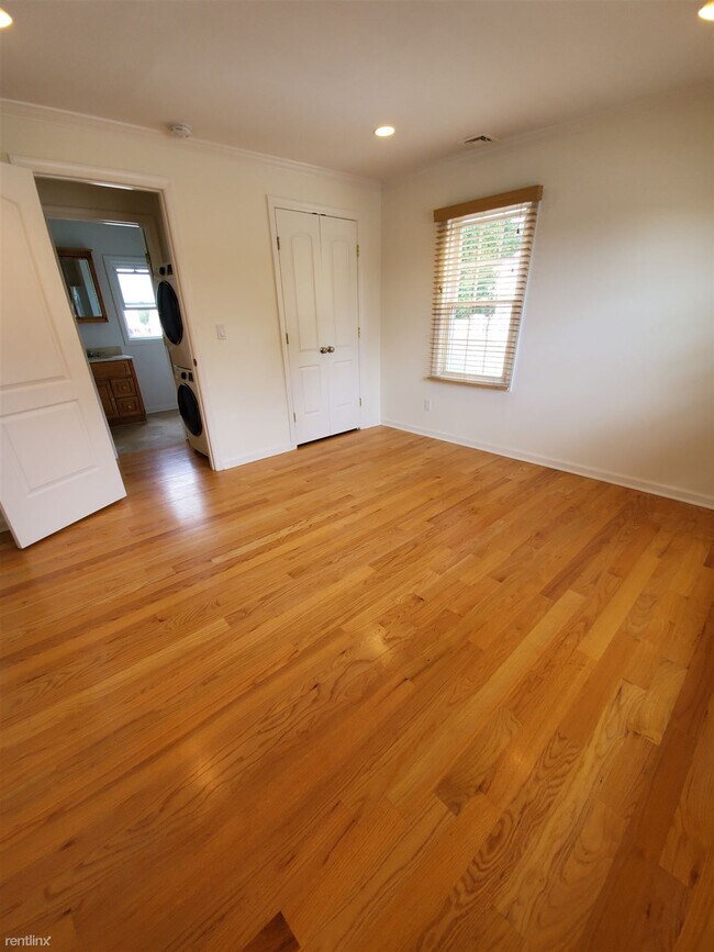 Building Photo - 1 br, 1 bath Condo - 24 Kirkham Pl Apt 2
