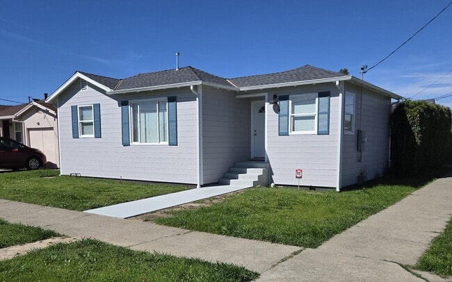 Building Photo - 5137 Garvin Ave