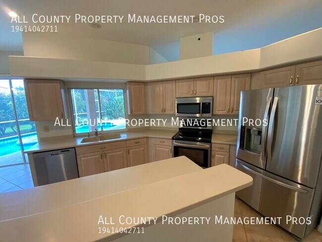 Foto del edificio - 5112 Far Oak Cir