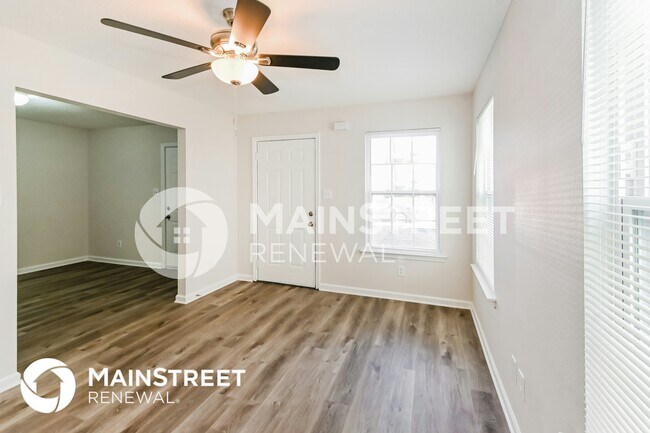 Building Photo - 4690 Royal View Dr